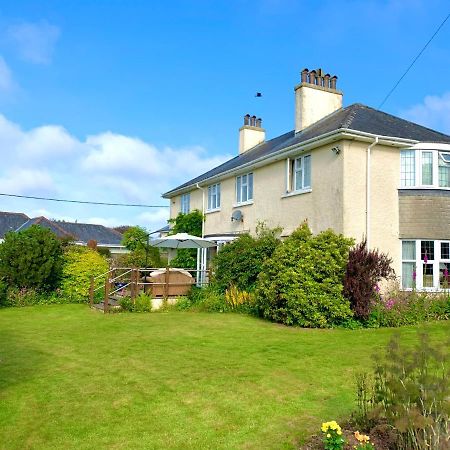 Hectors House Comfortable 4 Bed House In Mature Gardens Yelverton Eksteriør billede