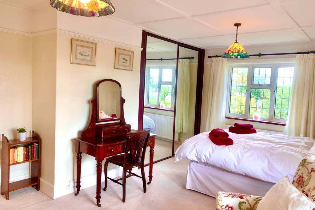 Hectors House Comfortable 4 Bed House In Mature Gardens Yelverton Eksteriør billede