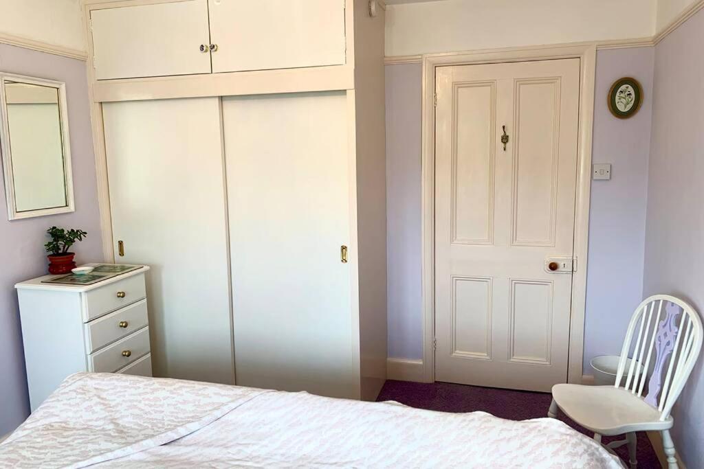 Hectors House Comfortable 4 Bed House In Mature Gardens Yelverton Eksteriør billede
