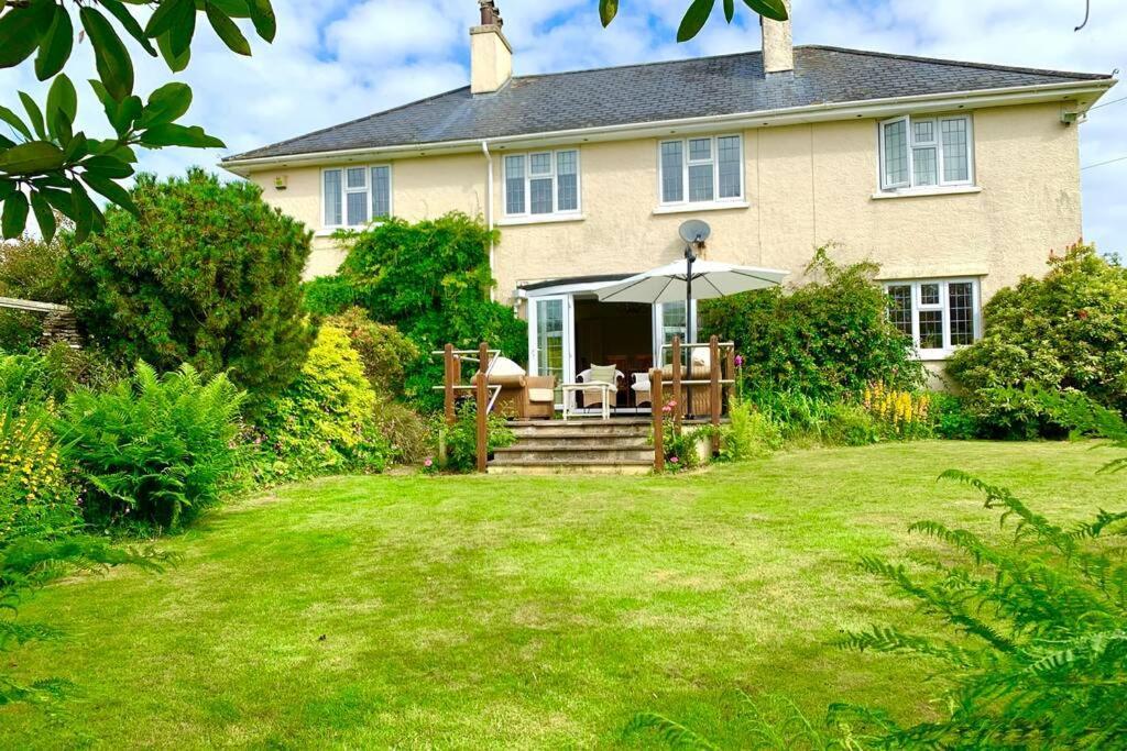 Hectors House Comfortable 4 Bed House In Mature Gardens Yelverton Eksteriør billede